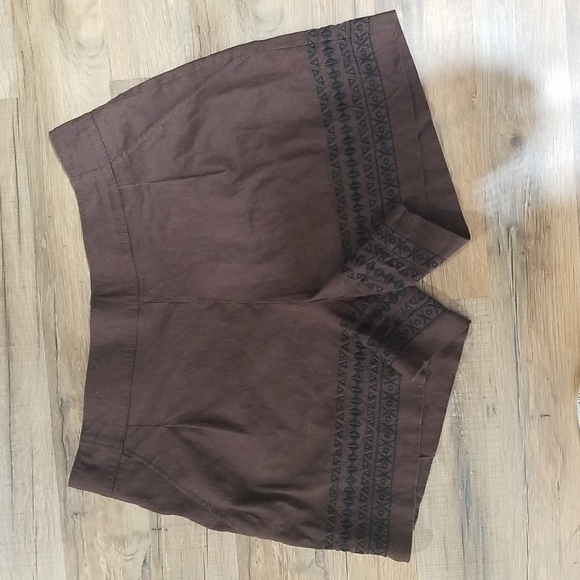 Apt. 9 Brown Linen Blend Taylored Mid-Rise Embroidered Pocketed Shorts - Picture 2 of 14